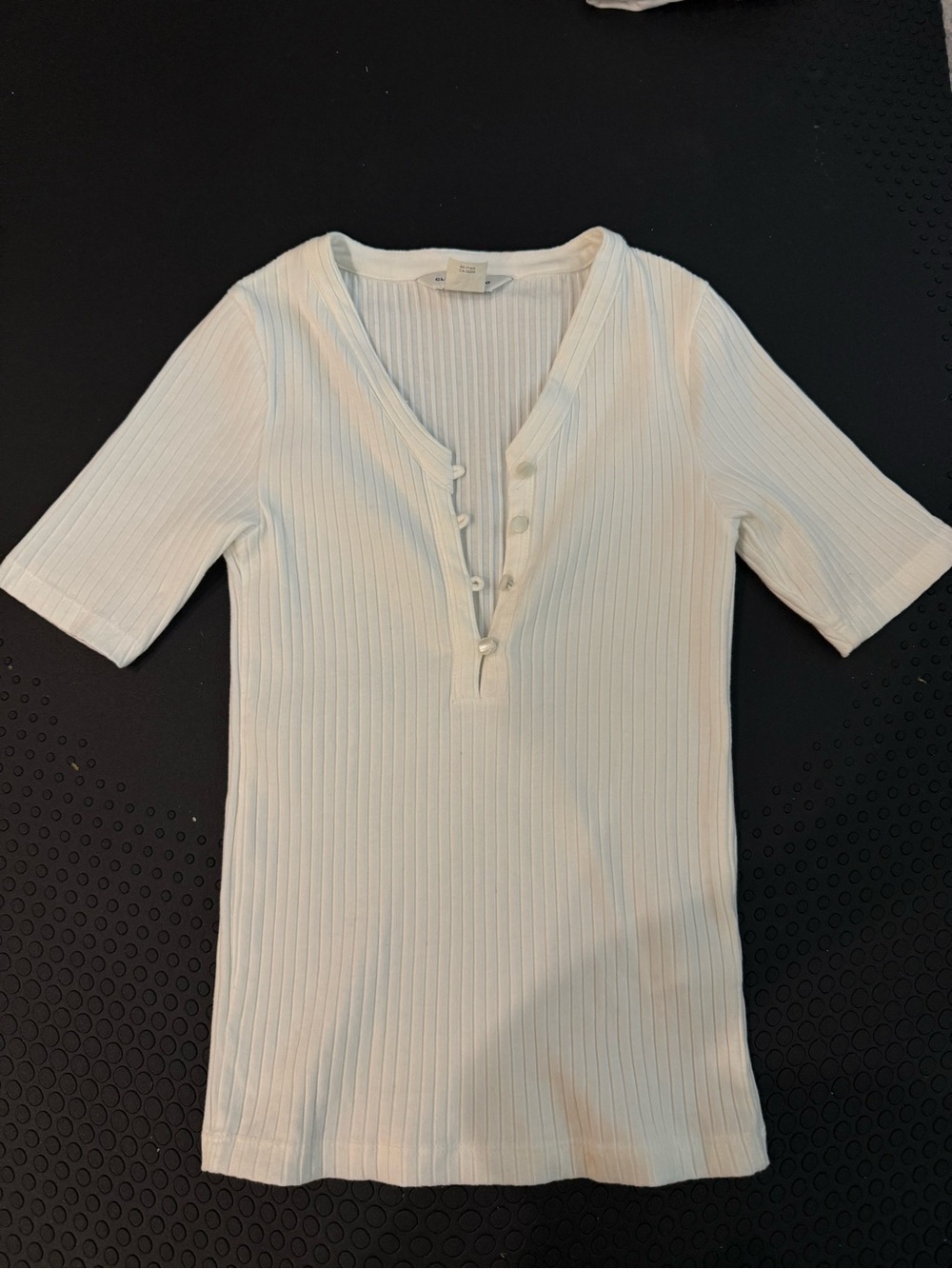 Club Monaco White Ribbed V-Neck Henley Top by
